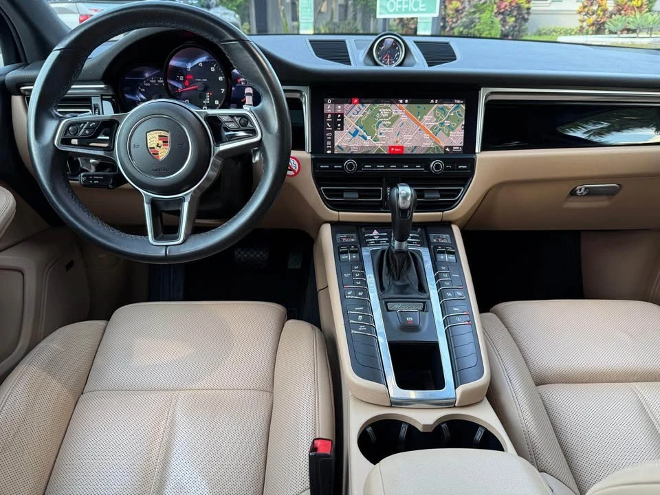 2019 Porsche Macan - Image 14 of 20