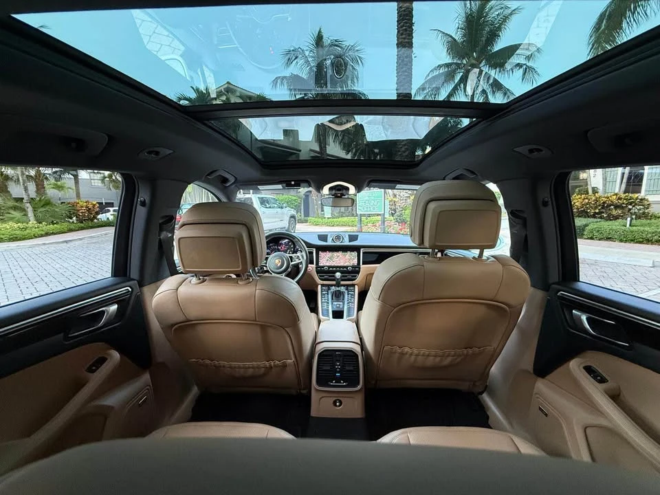 2019 Porsche Macan - Image 16 of 20