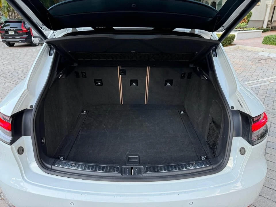 2019 Porsche Macan - Image 19 of 20