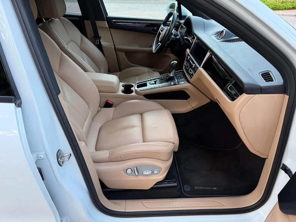 2019 Porsche Macan - Image 10 of 20