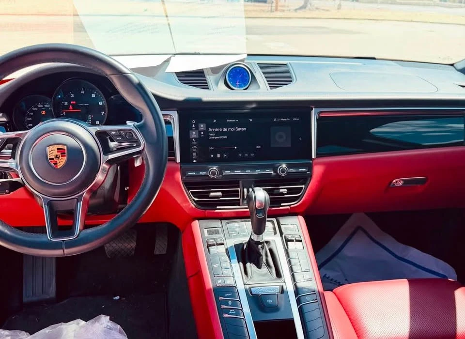 2019 Porsche Macan - Image 8 of 13