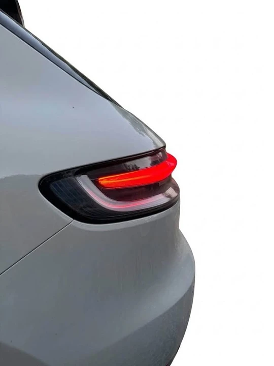 2019 Porsche Macan - Image 8 of 13
