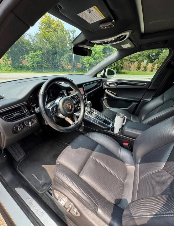 2019 Porsche Macan - Image 12 of 15
