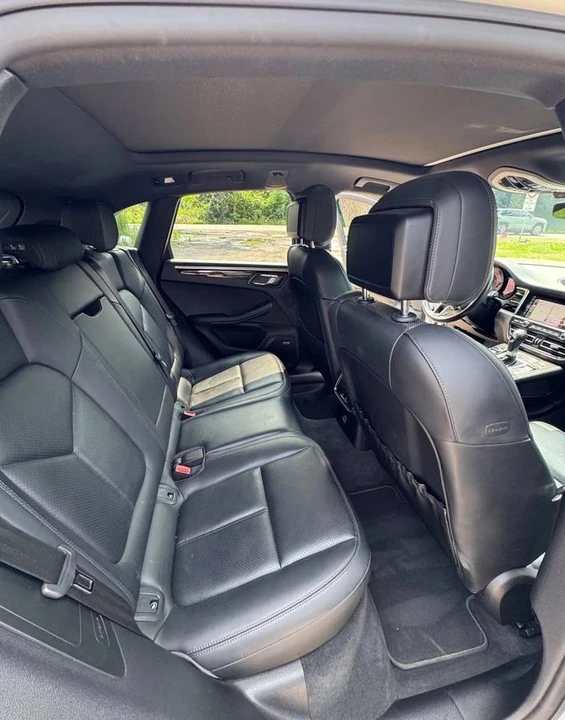 2019 Porsche Macan - Image 10 of 15