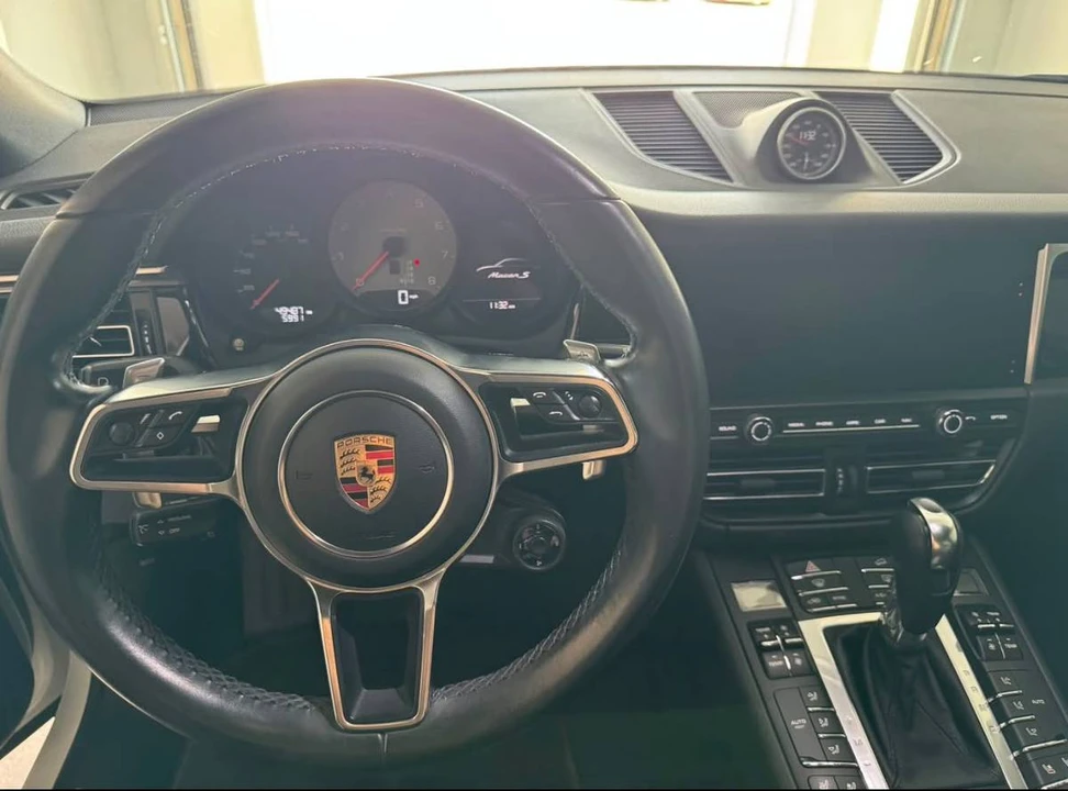2019 Porsche Macan - Image 14 of 15