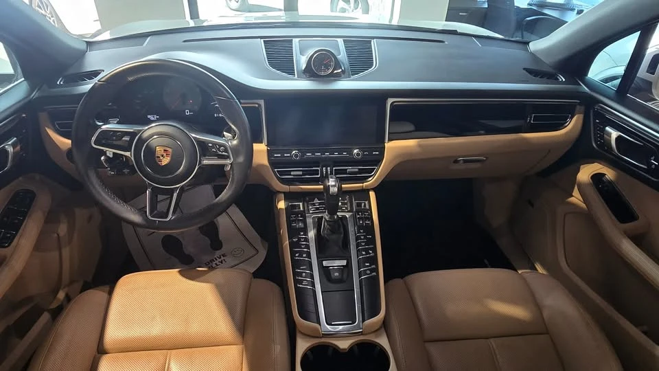 2019 Porsche Macan - Image 8 of 13