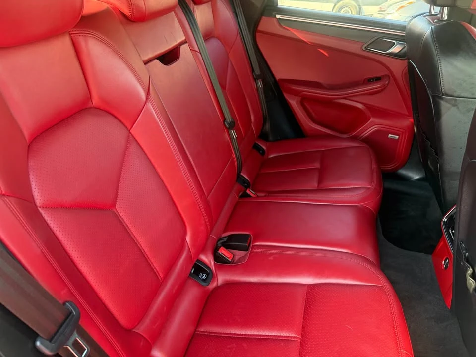 2019 Porsche Macan - Image 9 of 11