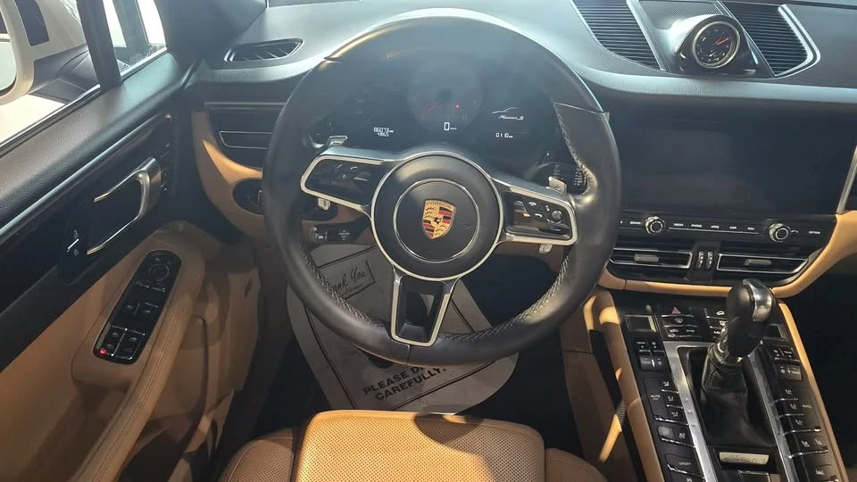 2019 Porsche Macan - Image 9 of 13