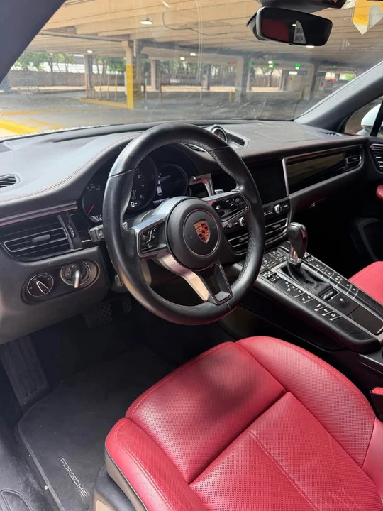 2019 Porsche Macan - Image 11 of 19