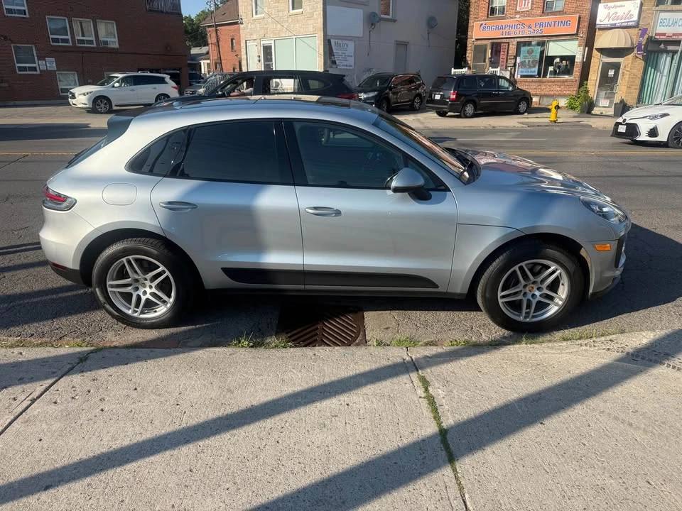 2019 Porsche Macan - Image 2 of 11