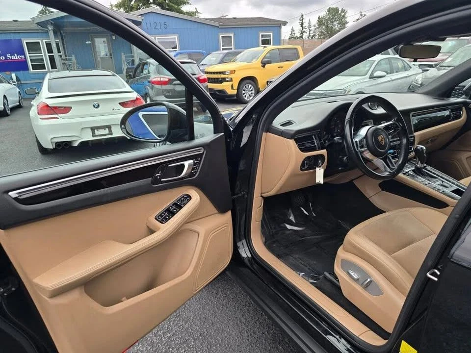 2019 Porsche Macan - Image 19 of 20