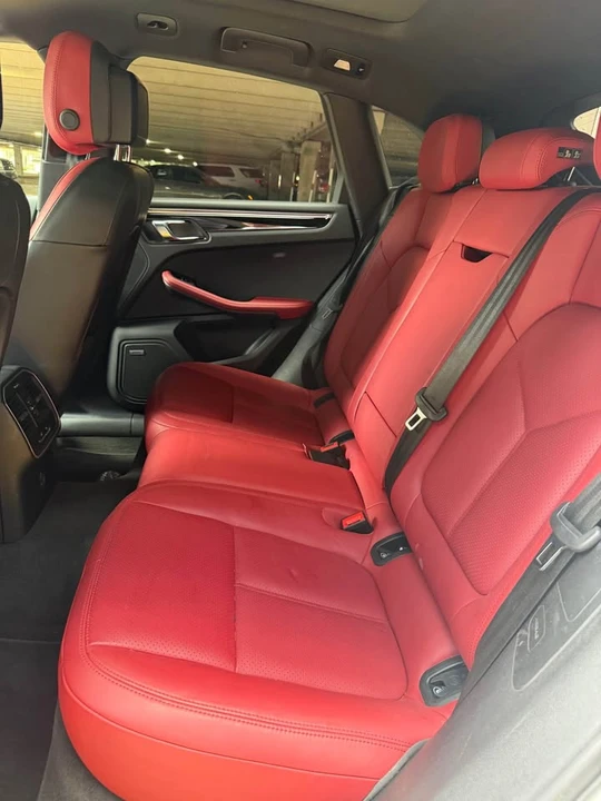 2019 Porsche Macan - Image 15 of 19