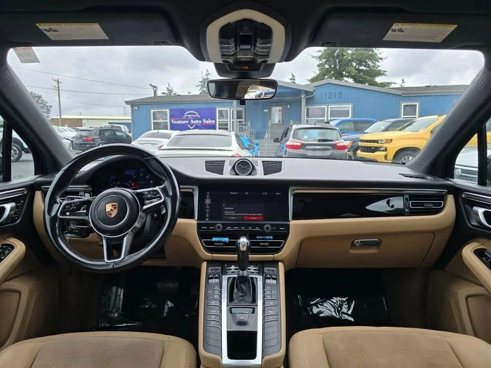 2019 Porsche Macan - Image 18 of 20