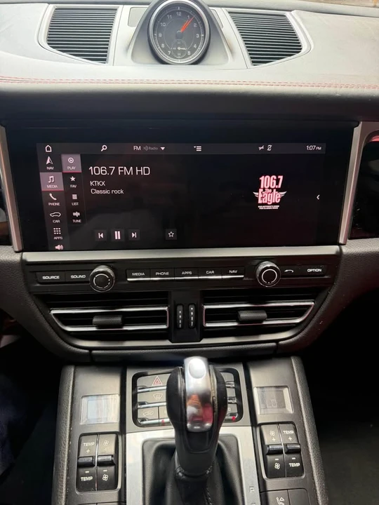2019 Porsche Macan - Image 13 of 19