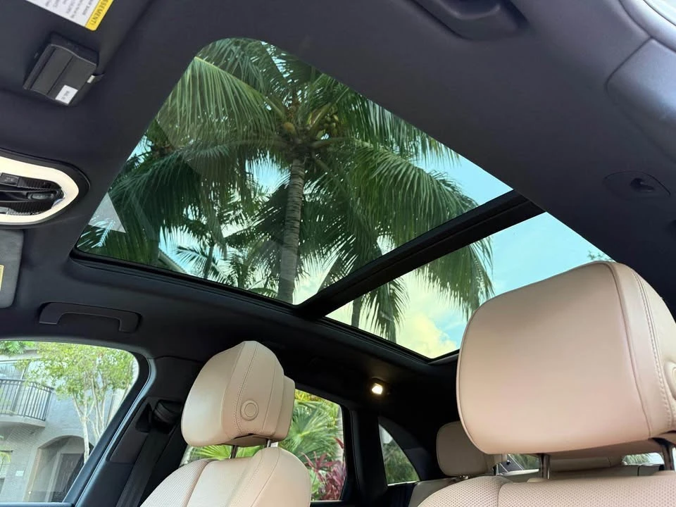 2019 Porsche Macan - Image 19 of 20