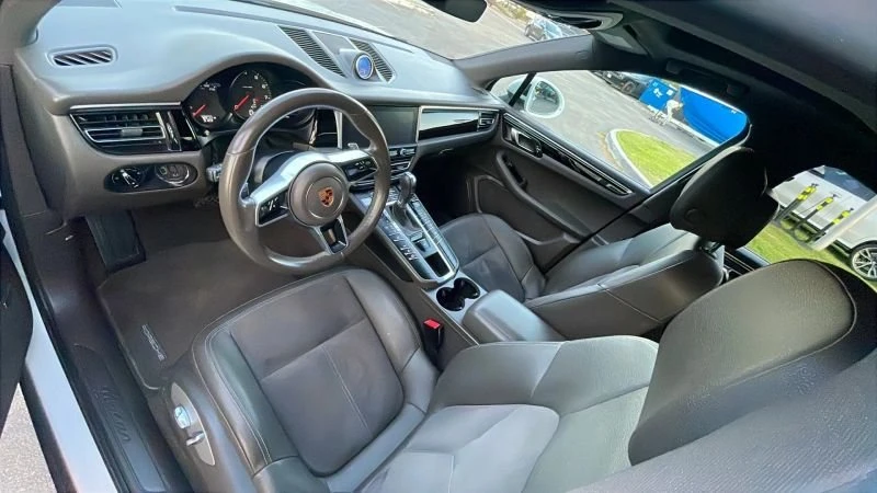 2019 Porsche Macan - Image 10 of 20