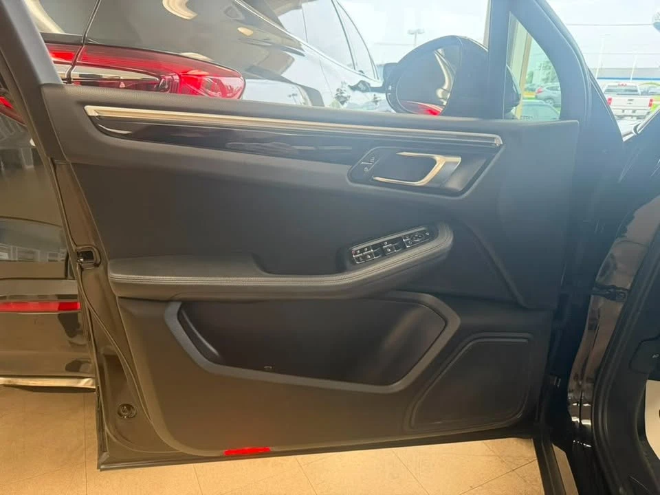 2019 Porsche Macan - Image 14 of 14