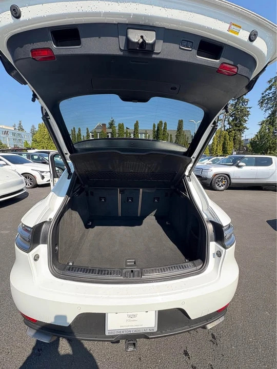 2019 Porsche Macan - Image 12 of 12
