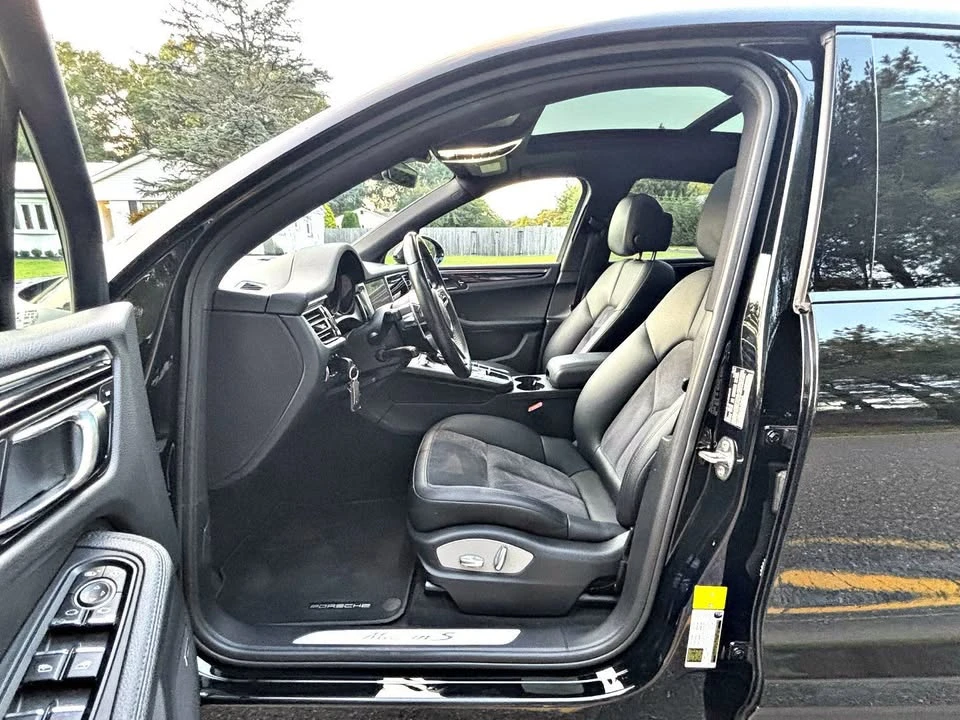 2019 Porsche Macan - Image 11 of 20