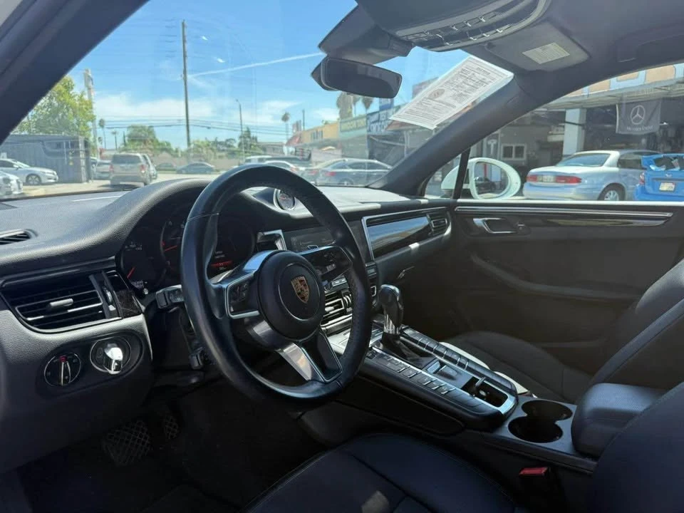 2019 Porsche Macan - Image 6 of 8