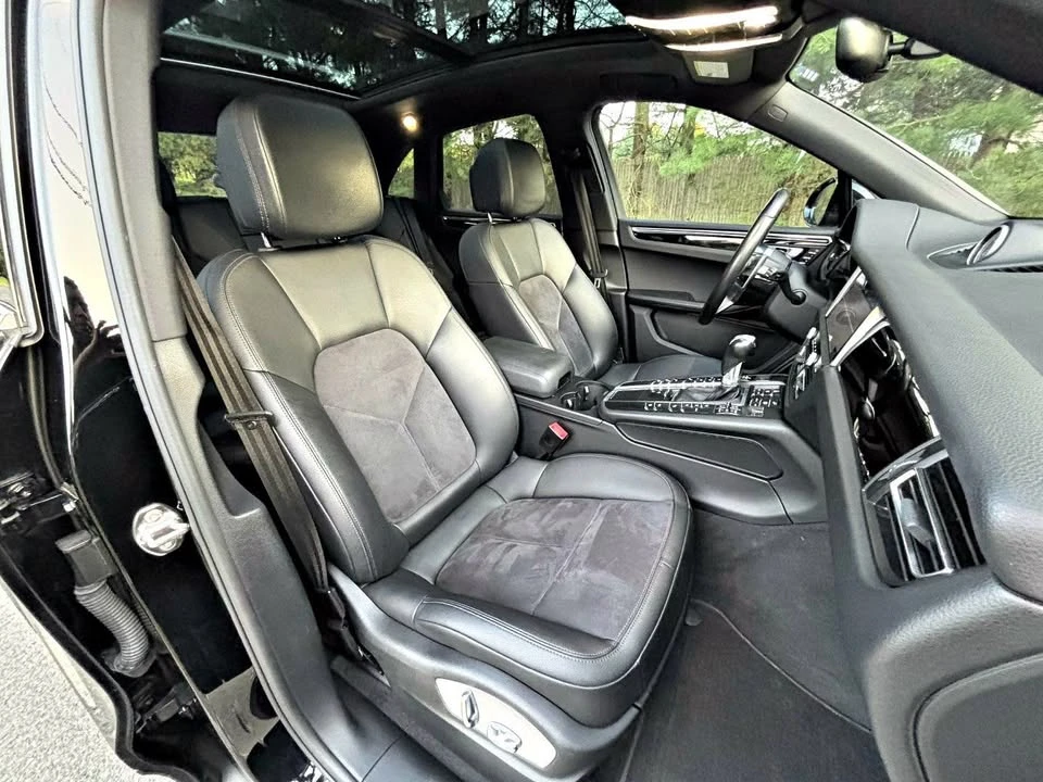 2019 Porsche Macan - Image 15 of 20