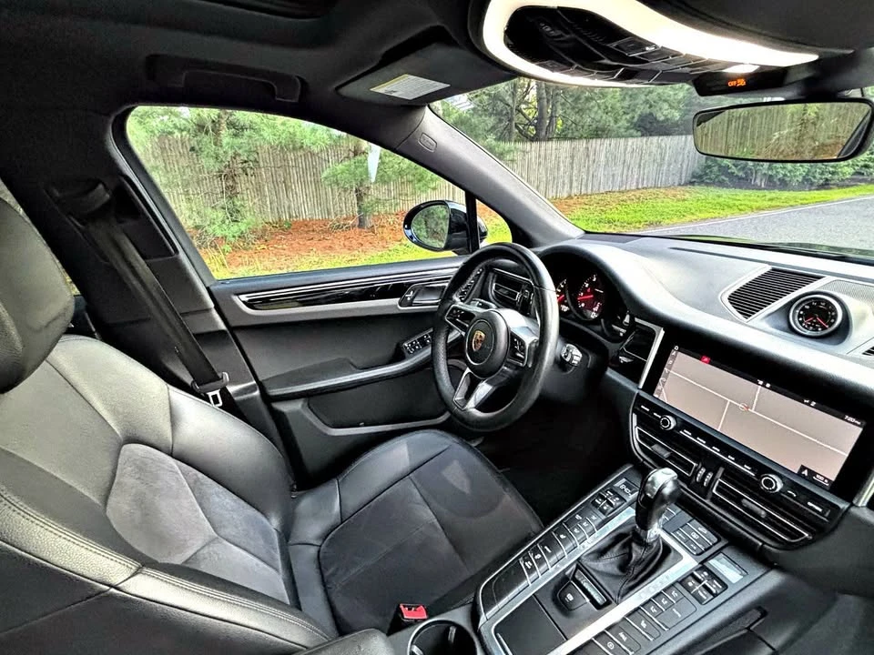 2019 Porsche Macan - Image 14 of 20