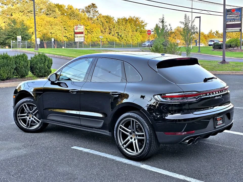 2019 Porsche Macan - Image 11 of 18