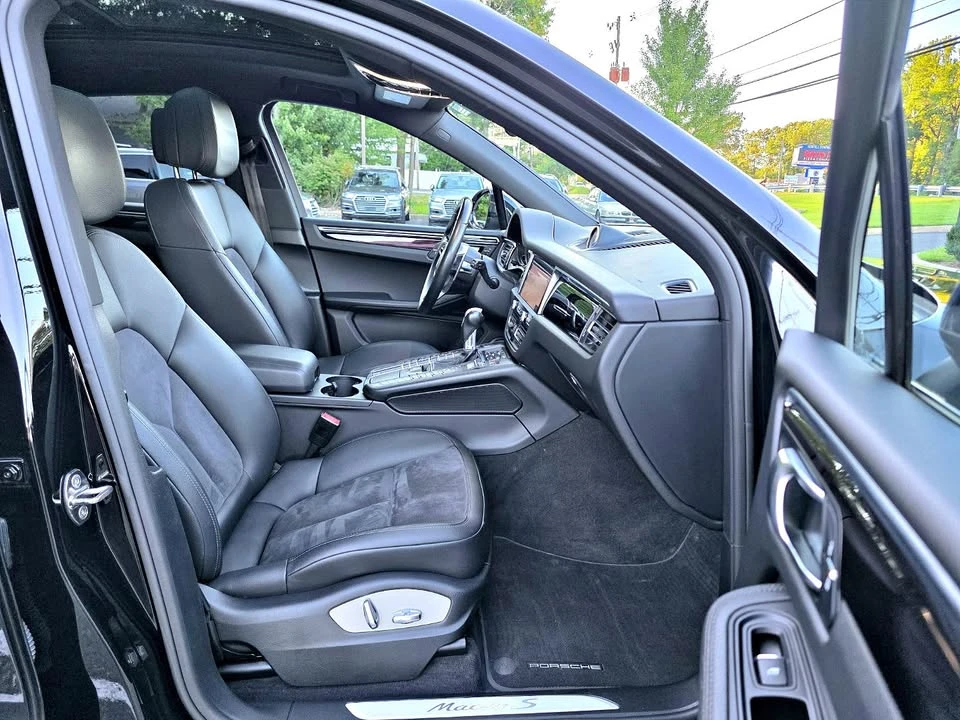 2019 Porsche Macan - Image 14 of 18