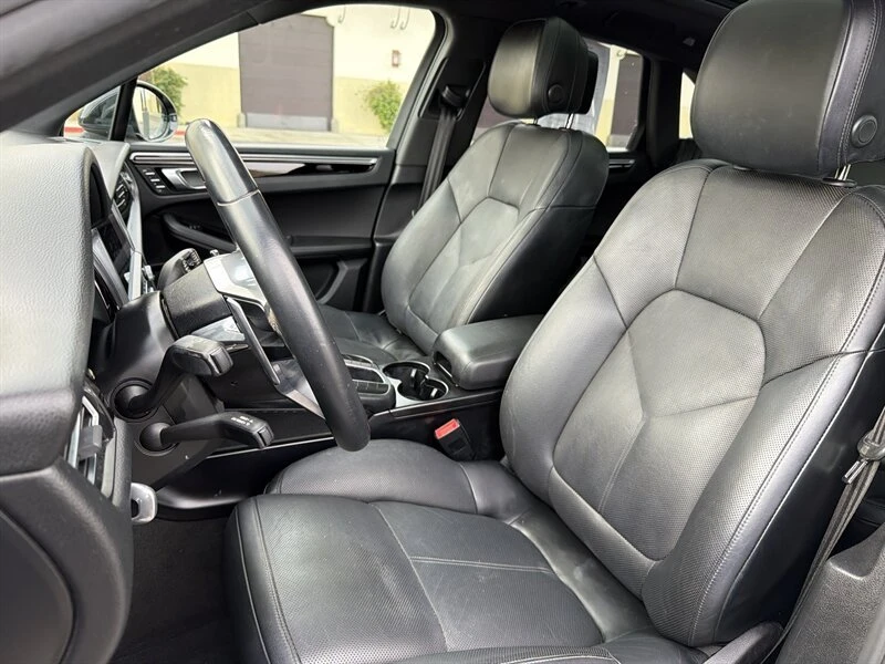 2019 Porsche Macan - Image 12 of 20
