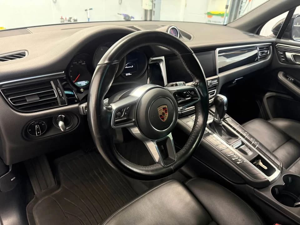 2019 Porsche Macan - Image 9 of 13