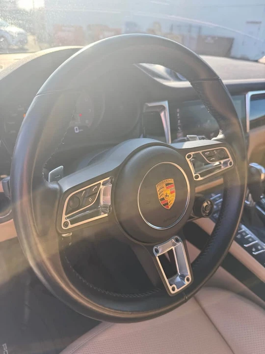 2019 Porsche Macan - Image 12 of 16