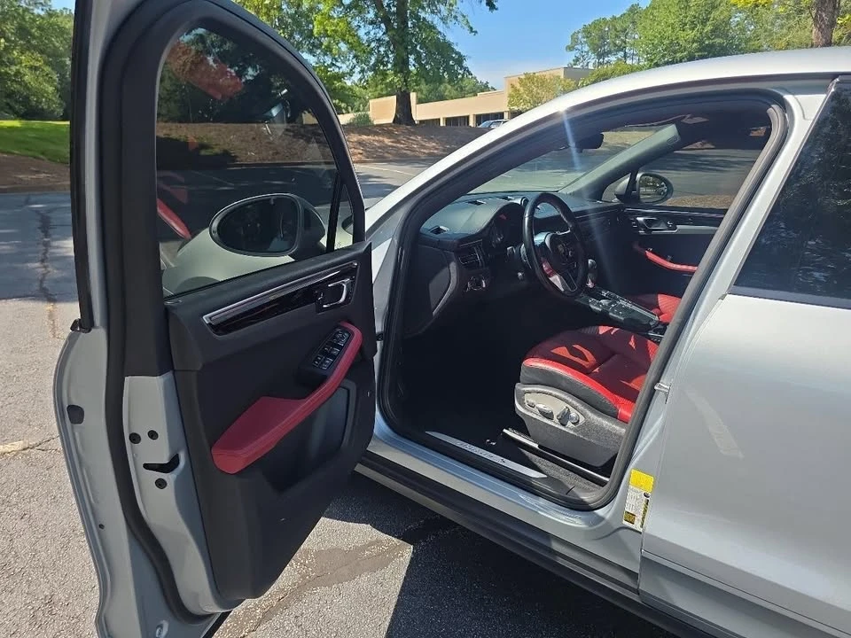 2019 Porsche Macan - Image 13 of 20