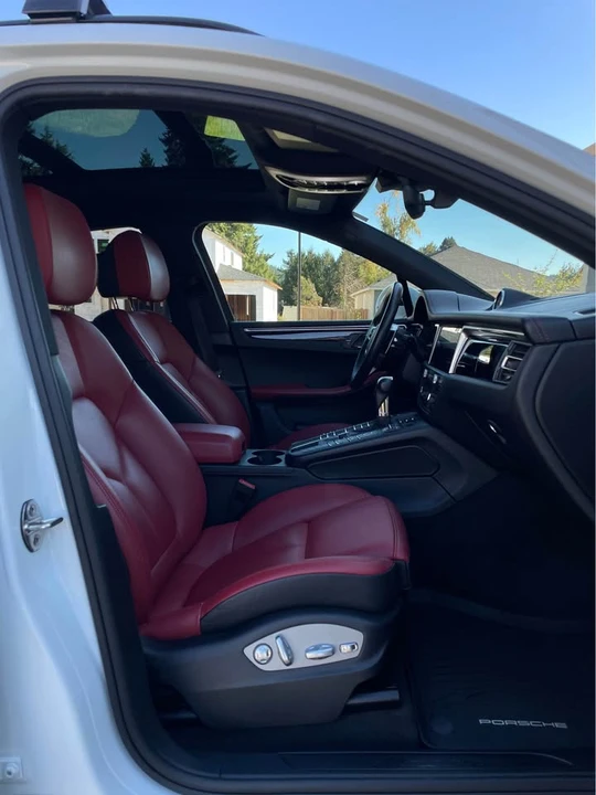 2019 Porsche Macan - Image 9 of 13