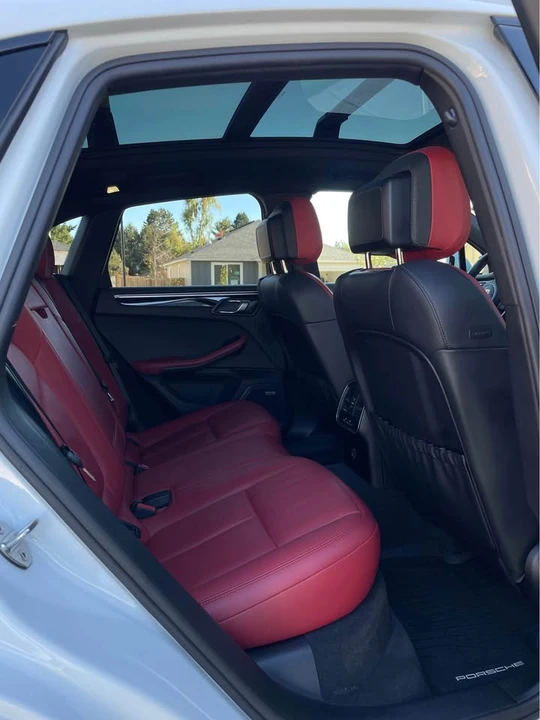 2019 Porsche Macan - Image 10 of 13