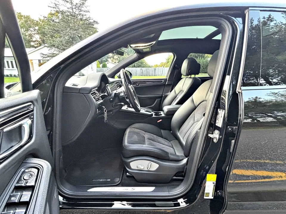 2019 Porsche Macan - Image 11 of 20