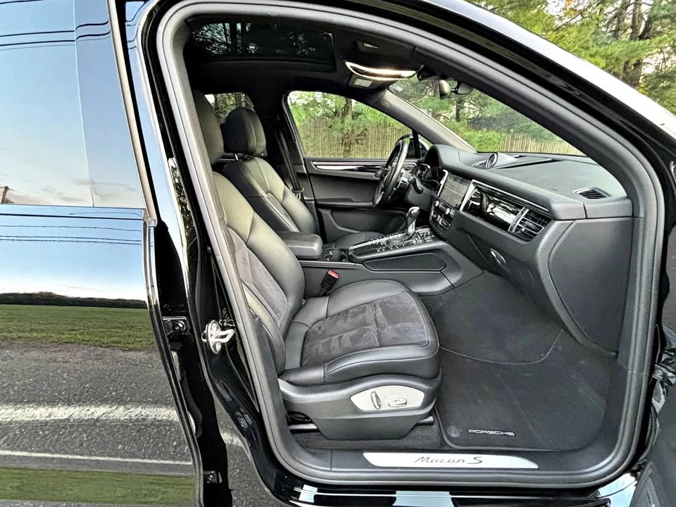 2019 Porsche Macan - Image 13 of 20