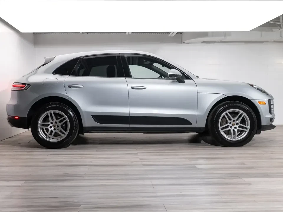 2019 Porsche Macan - Image 15 of 20