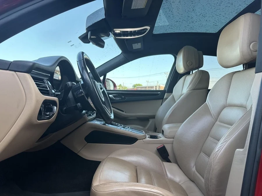 2019 Porsche Macan - Image 10 of 14