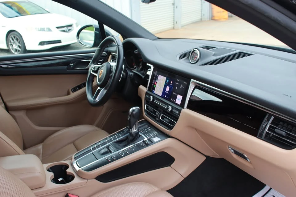 2019 Porsche Macan - Image 6 of 7