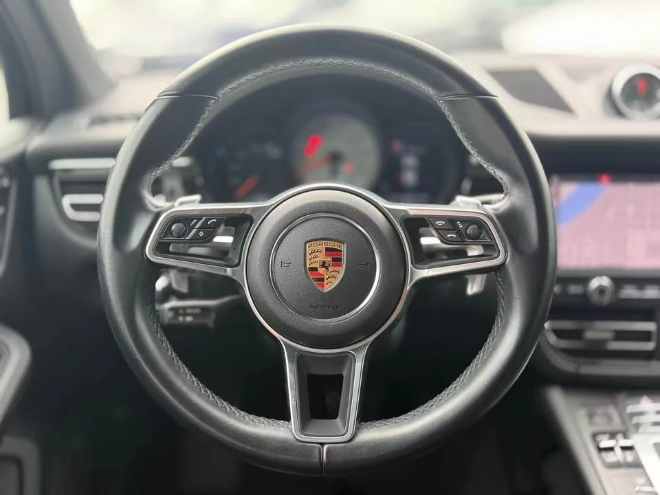 2019 Porsche Macan - Image 11 of 20