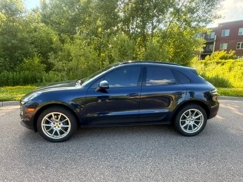 2019 Porsche Macan - Image 9 of 12