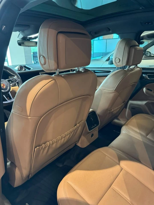 2019 Porsche Macan - Image 10 of 15