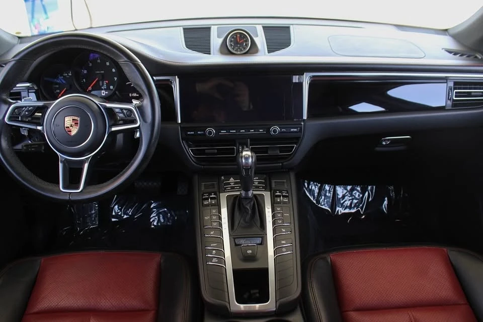 2019 Porsche Macan - Image 12 of 20