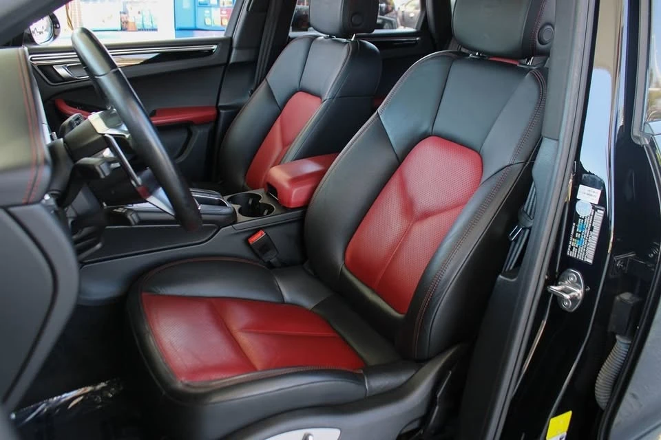 2019 Porsche Macan - Image 15 of 20