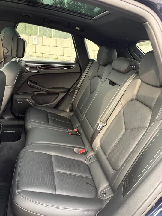 2019 Porsche Macan - Image 11 of 14