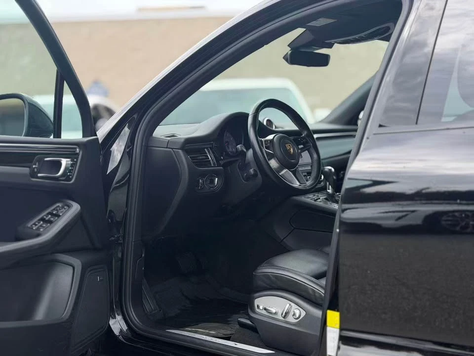 2019 Porsche Macan - Image 8 of 20