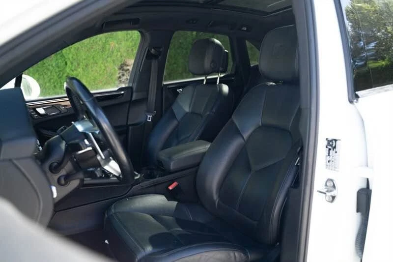 2019 Porsche Macan S - Image 6 of 10