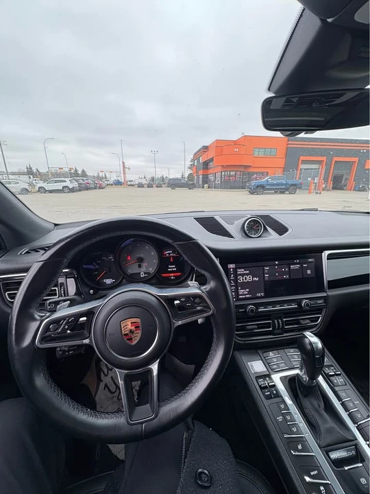 2019 Porsche Macan S - Image 8 of 10