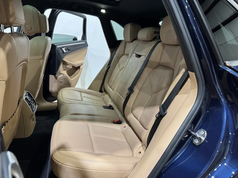 2019 Porsche Macan S - Image 15 of 21