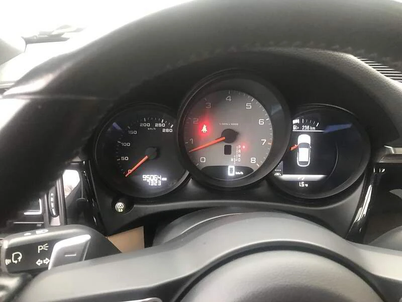 2019 Porsche Macan S - Image 11 of 18